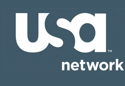 Логотип USA Network. Пример отрицательного пространства в логотипах. 